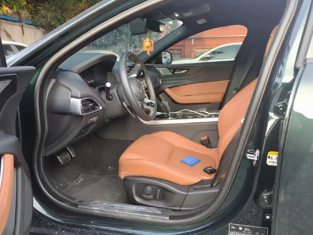 2024 Jaguar XEL 2.0T 250HP L4 8AT,autocango,china used car exporter,china ev exporter,chinese used car exporter,chinese used ev exporter