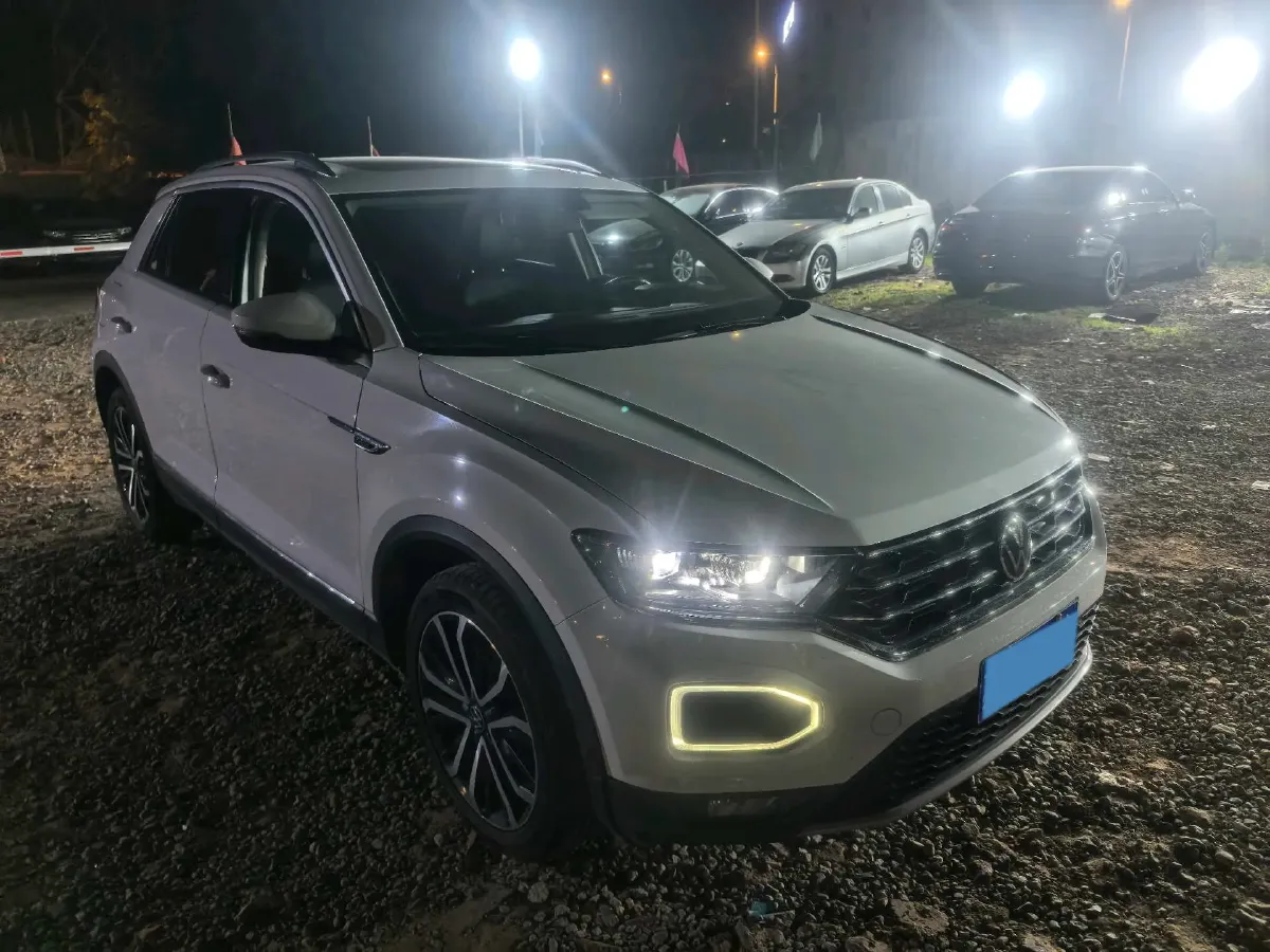 2021 Volkswagen T-Roc 1.4T 150HP L4 7DCT,autocango,china used car exporter,china ev exporter,chinese used car exporter,chinese used ev exporter