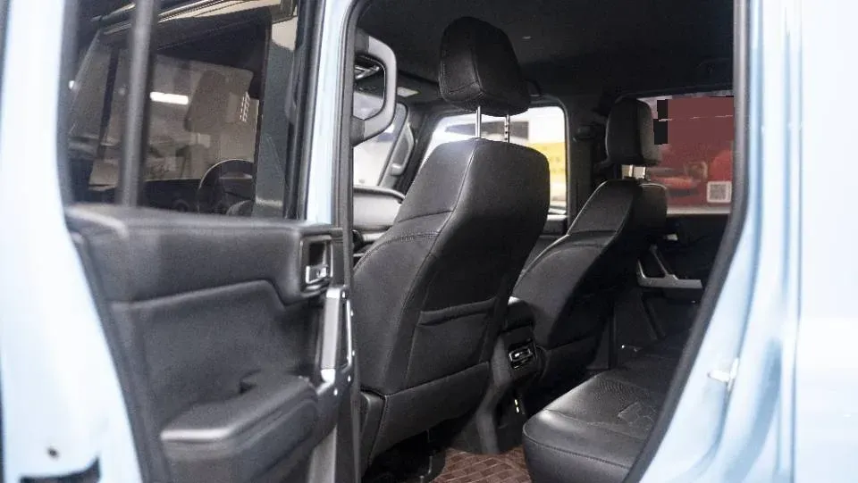 2025 212 212 T01 2.0T 252HP L4 8AT,autocango,china used car exporter,china ev exporter,chinese used car exporter,chinese used ev exporter