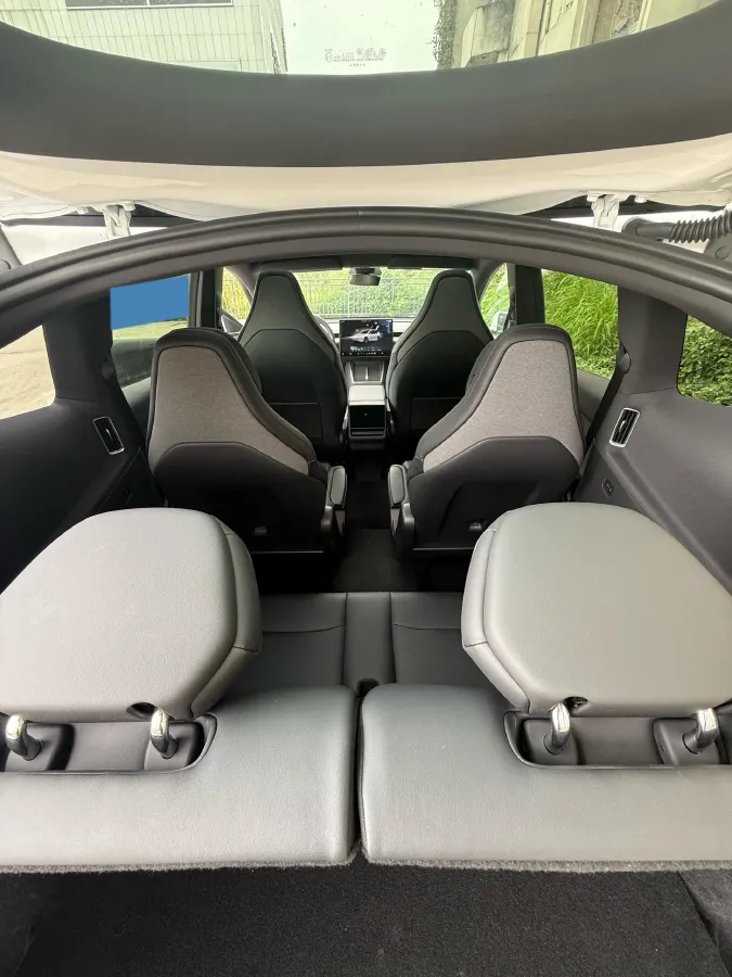 2025 Tesla Model Y L BEV,autocango,china used car exporter,china ev exporter,chinese used car exporter,chinese used ev exporter