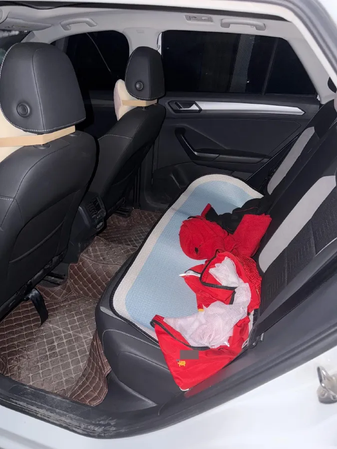 2020 Volkswagen T-Roc 1.4T 150HP L4 7DCT,autocango,china used car exporter,china ev exporter,chinese used car exporter,chinese used ev exporter