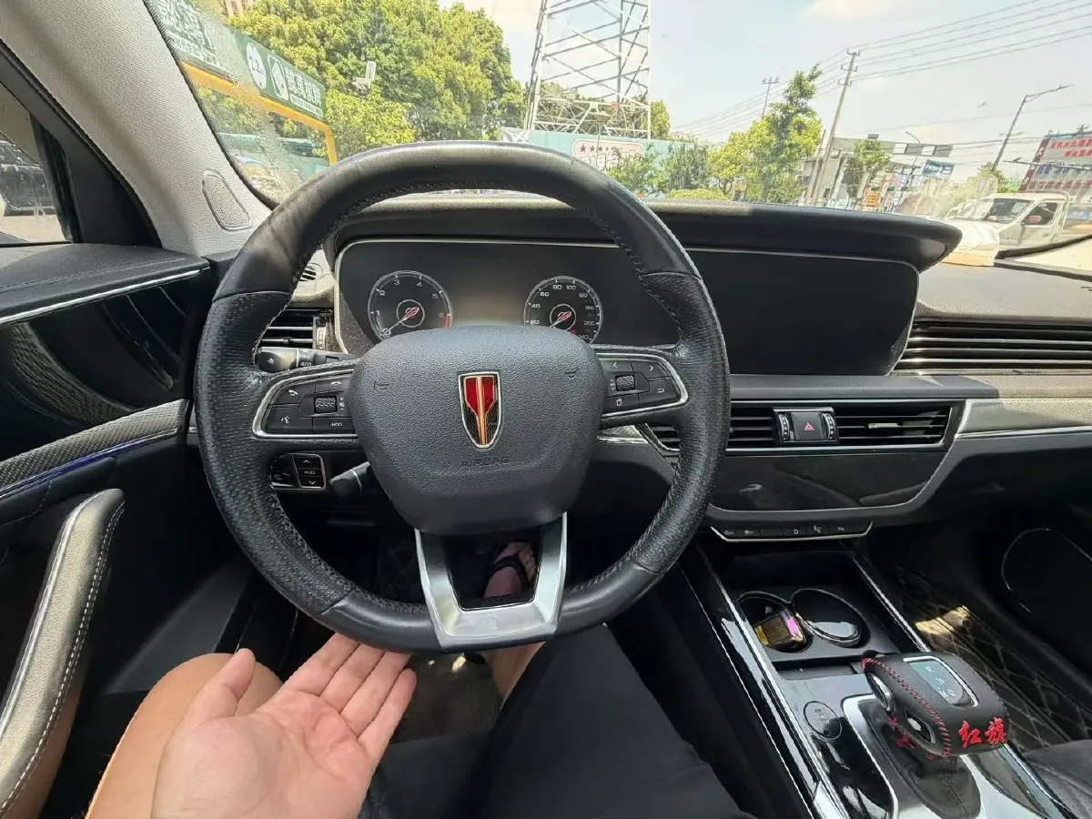 2019 HongQi HS5 2.0T 224HP L4 6AT,autocango,china used car exporter,china ev exporter,chinese used car exporter,chinese used ev exporter
