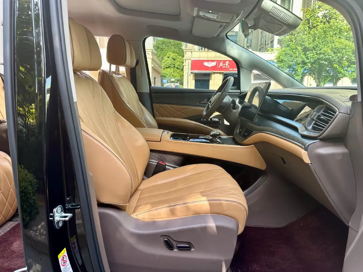 2022 HongQi HS7 3.0T 337HP V6 8AT,autocango,china used car exporter,china ev exporter,chinese used car exporter,chinese used ev exporter