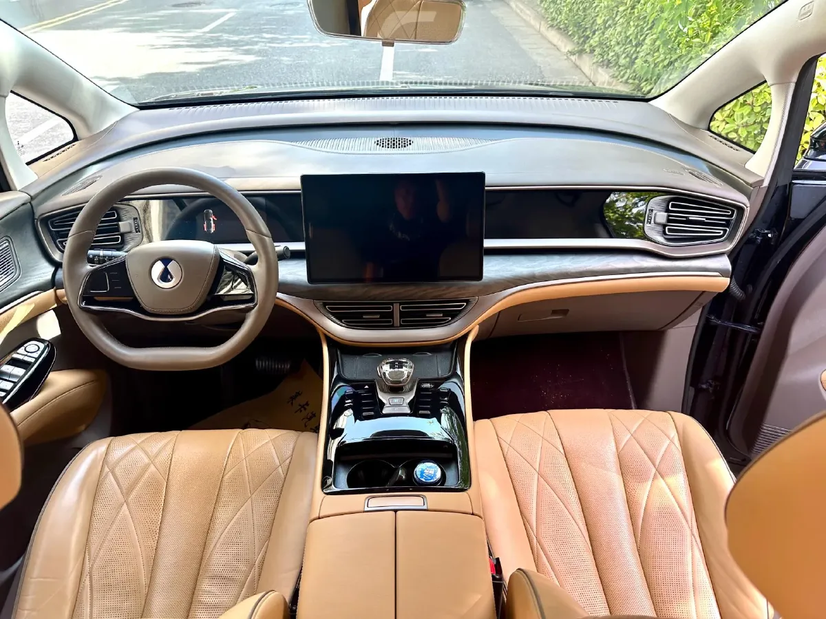 2022 HongQi HS7 3.0T 337HP V6 8AT,autocango,china used car exporter,china ev exporter,chinese used car exporter,chinese used ev exporter
