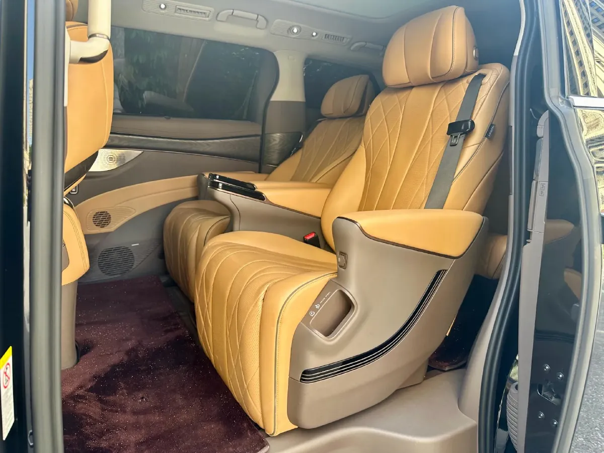 2022 HongQi HS7 3.0T 337HP V6 8AT,autocango,china used car exporter,china ev exporter,chinese used car exporter,chinese used ev exporter