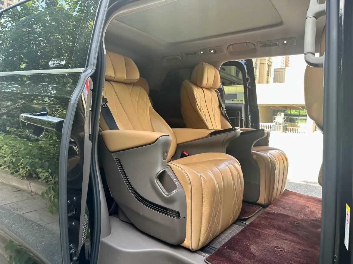 2022 HongQi HS7 3.0T 337HP V6 8AT,autocango,china used car exporter,china ev exporter,chinese used car exporter,chinese used ev exporter