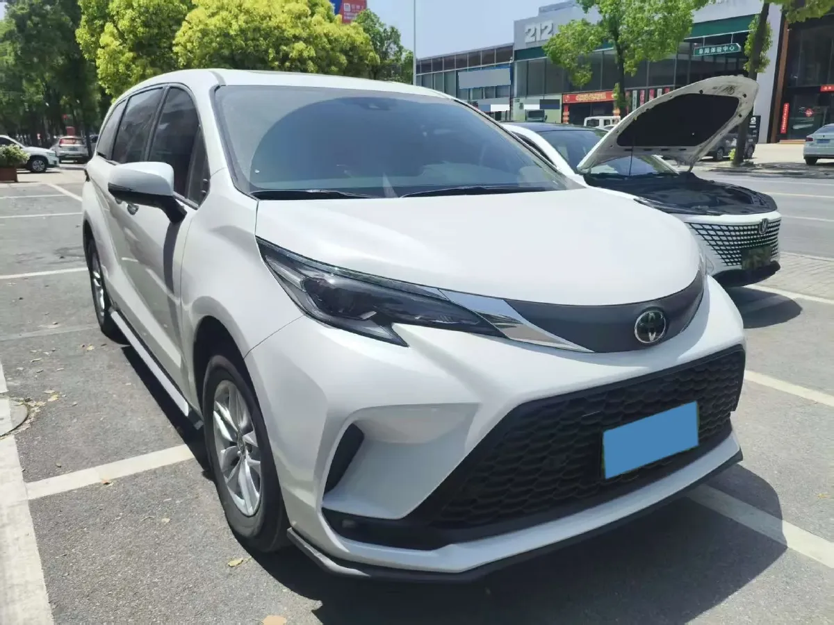 2024 Toyota Granvia 2.5L 189HP L4 E-CVT Hybrid,autocango,china used car exporter,china ev exporter,chinese used car exporter,chinese used ev exporter