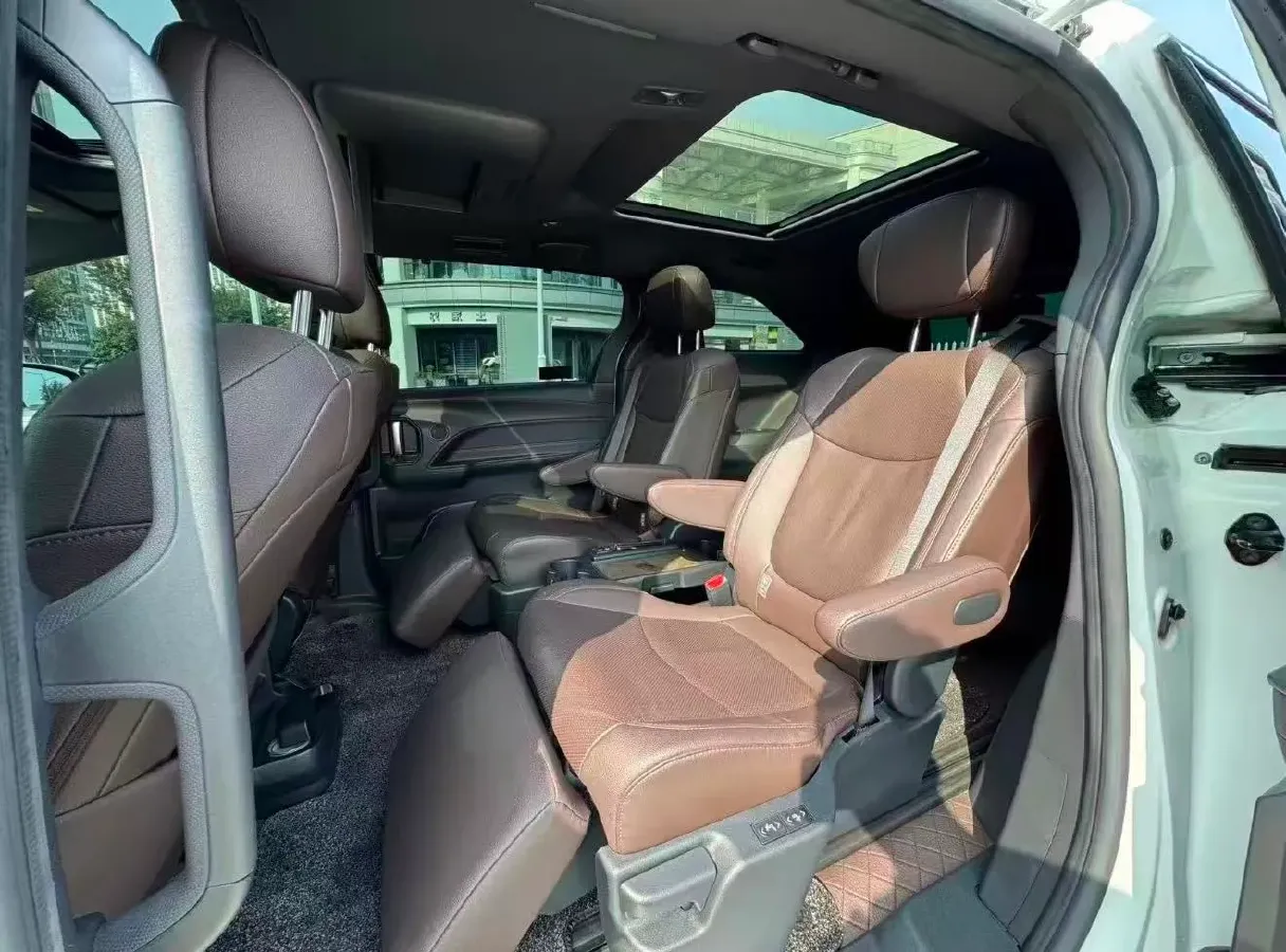 2021 Toyota Sienna 2.5L 192HP L4 E-CVT Hybrid,autocango,china used car exporter,china ev exporter,chinese used car exporter,chinese used ev exporter