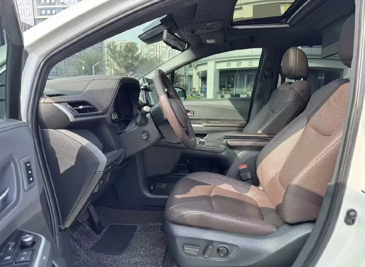 2021 Toyota Sienna 2.5L 192HP L4 E-CVT Hybrid,autocango,china used car exporter,china ev exporter,chinese used car exporter,chinese used ev exporter