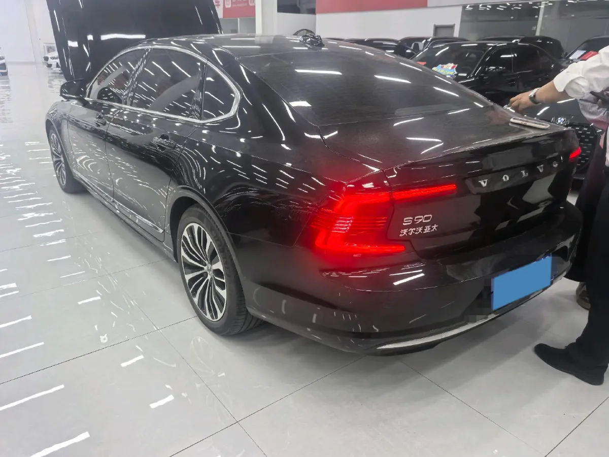 2024 Volvo S90 2.0T 250HP L4 8AT,autocango,china used car exporter,china ev exporter,chinese used car exporter,chinese used ev exporter