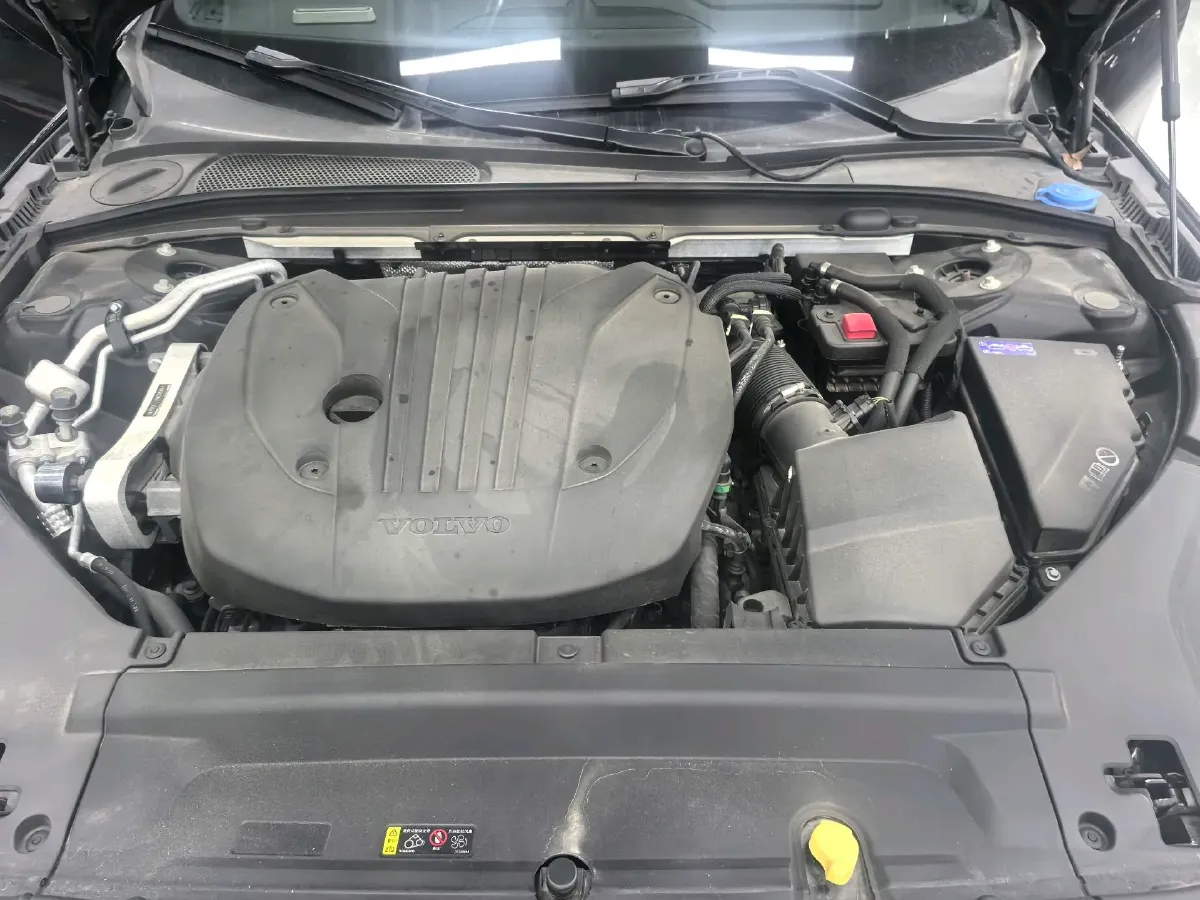 2024 Volvo S90 2.0T 250HP L4 8AT,autocango,china used car exporter,china ev exporter,chinese used car exporter,chinese used ev exporter