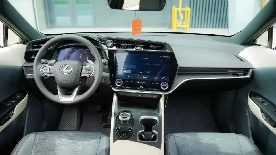 2023 Lexus RZ BEV 66KWH,autocango,china used car exporter,china ev exporter,chinese used car exporter,chinese used ev exporter