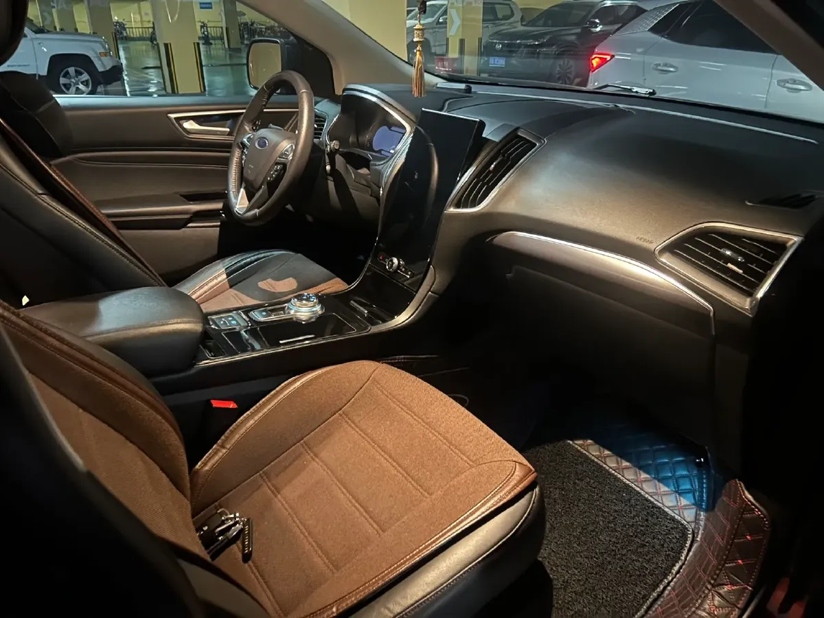 2020 Ford Edge 2.0T 245HP L4 8AT,autocango,china used car exporter,china ev exporter,chinese used car exporter,chinese used ev exporter