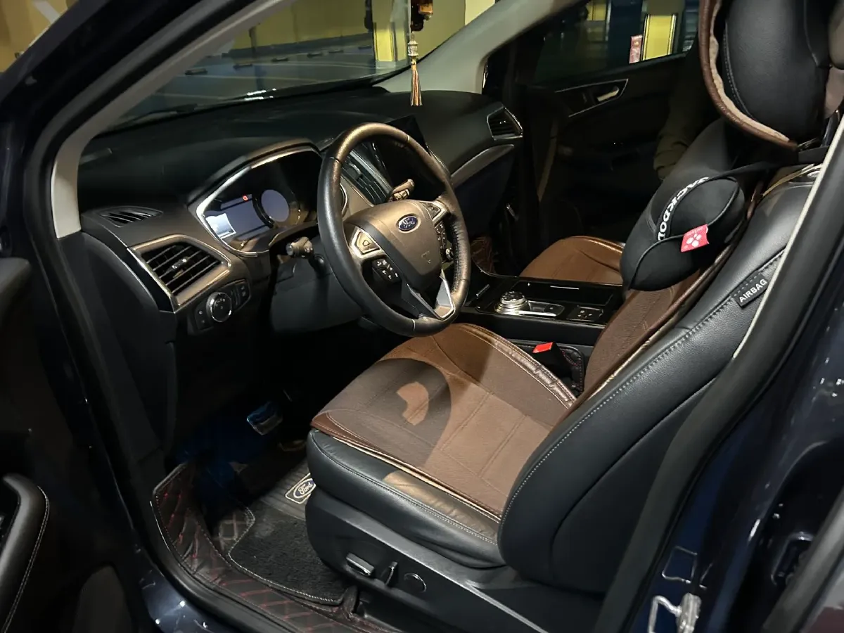 2020 Ford Edge 2.0T 245HP L4 8AT,autocango,china used car exporter,china ev exporter,chinese used car exporter,chinese used ev exporter