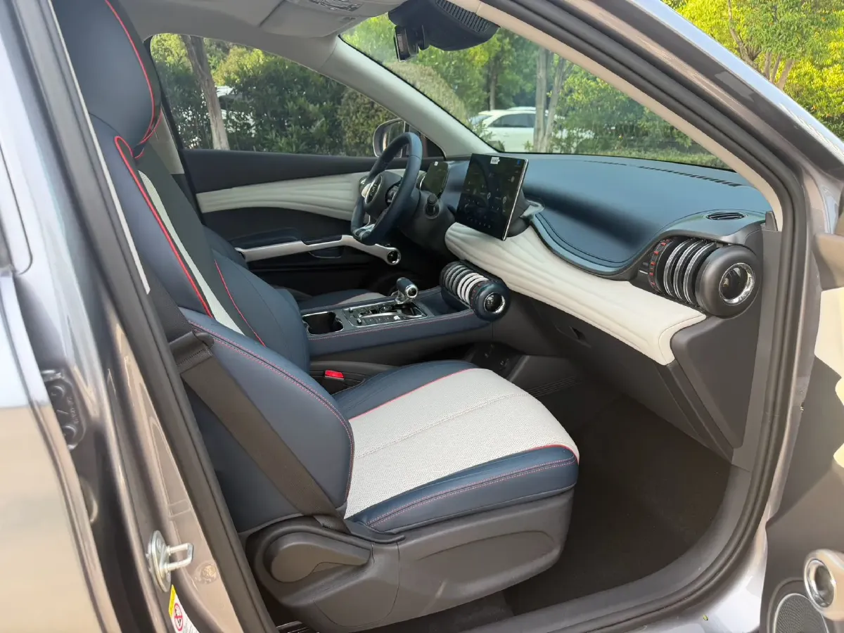2022 Foton Grand General G7 2.0T 238HP L4 8AT,autocango,china used car exporter,china ev exporter,chinese used car exporter,chinese used ev exporter