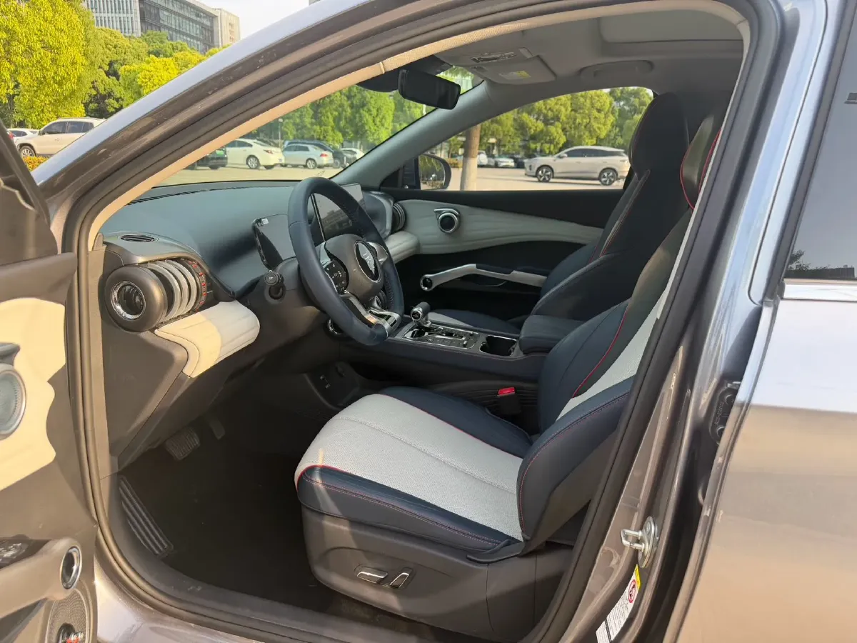 2022 Foton Grand General G7 2.0T 238HP L4 8AT,autocango,china used car exporter,china ev exporter,chinese used car exporter,chinese used ev exporter