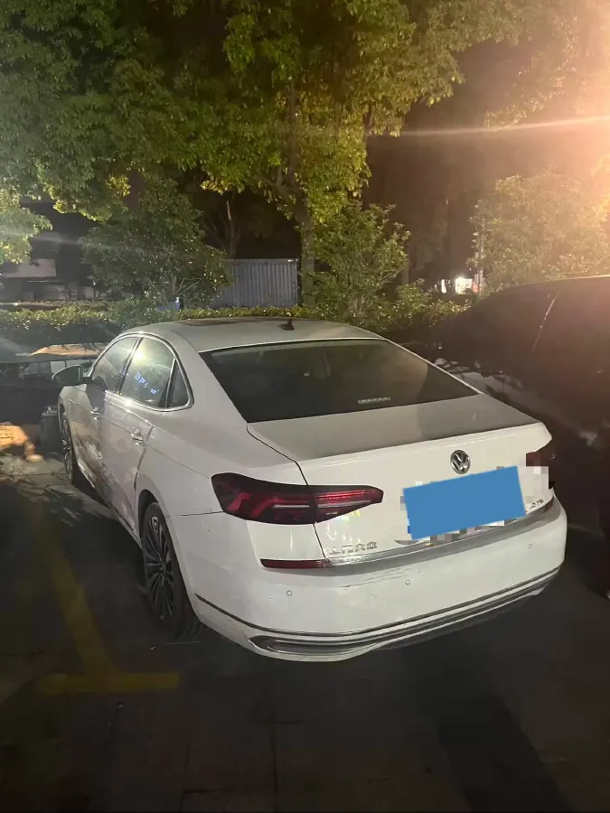 2020 Volkswagen Passat 2.0T 186HP L4 7DCT,autocango,china used car exporter,china ev exporter,chinese used car exporter,chinese used ev exporter