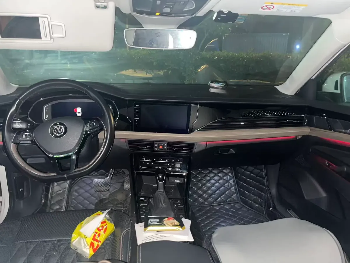 2020 Volkswagen Passat 2.0T 186HP L4 7DCT,autocango,china used car exporter,china ev exporter,chinese used car exporter,chinese used ev exporter