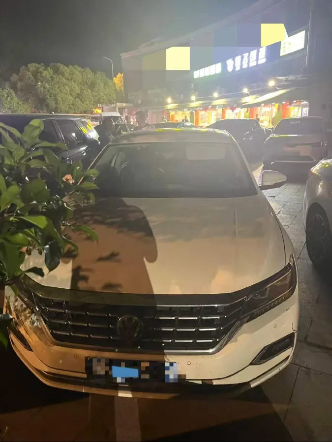 2020 Volkswagen Passat 2.0T 186HP L4 7DCT,autocango,china used car exporter,china ev exporter,chinese used car exporter,chinese used ev exporter