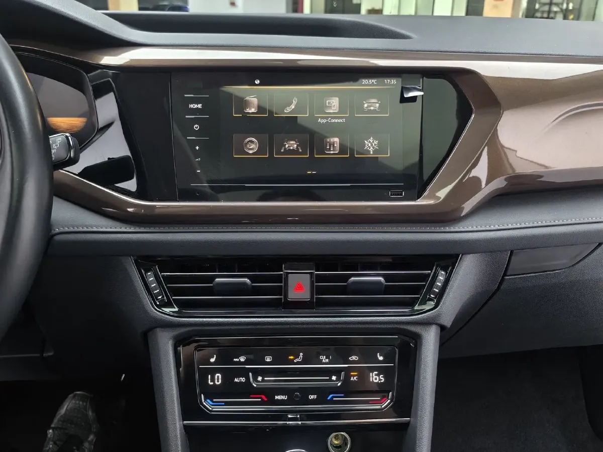 2022 Ford Transit 2.0T 202HP L4 6AT,autocango,china used car exporter,china ev exporter,chinese used car exporter,chinese used ev exporter
