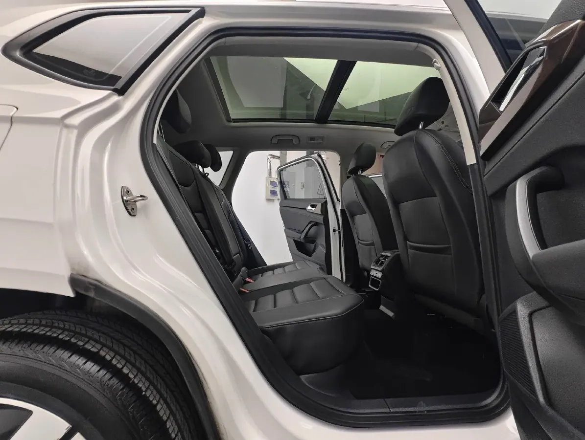 2022 Ford Transit 2.0T 202HP L4 6AT,autocango,china used car exporter,china ev exporter,chinese used car exporter,chinese used ev exporter