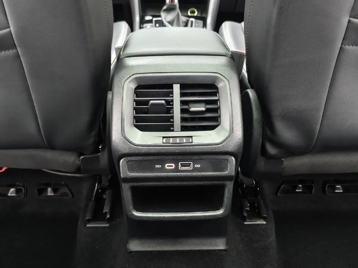 2022 Ford Transit 2.0T 202HP L4 6AT,autocango,china used car exporter,china ev exporter,chinese used car exporter,chinese used ev exporter