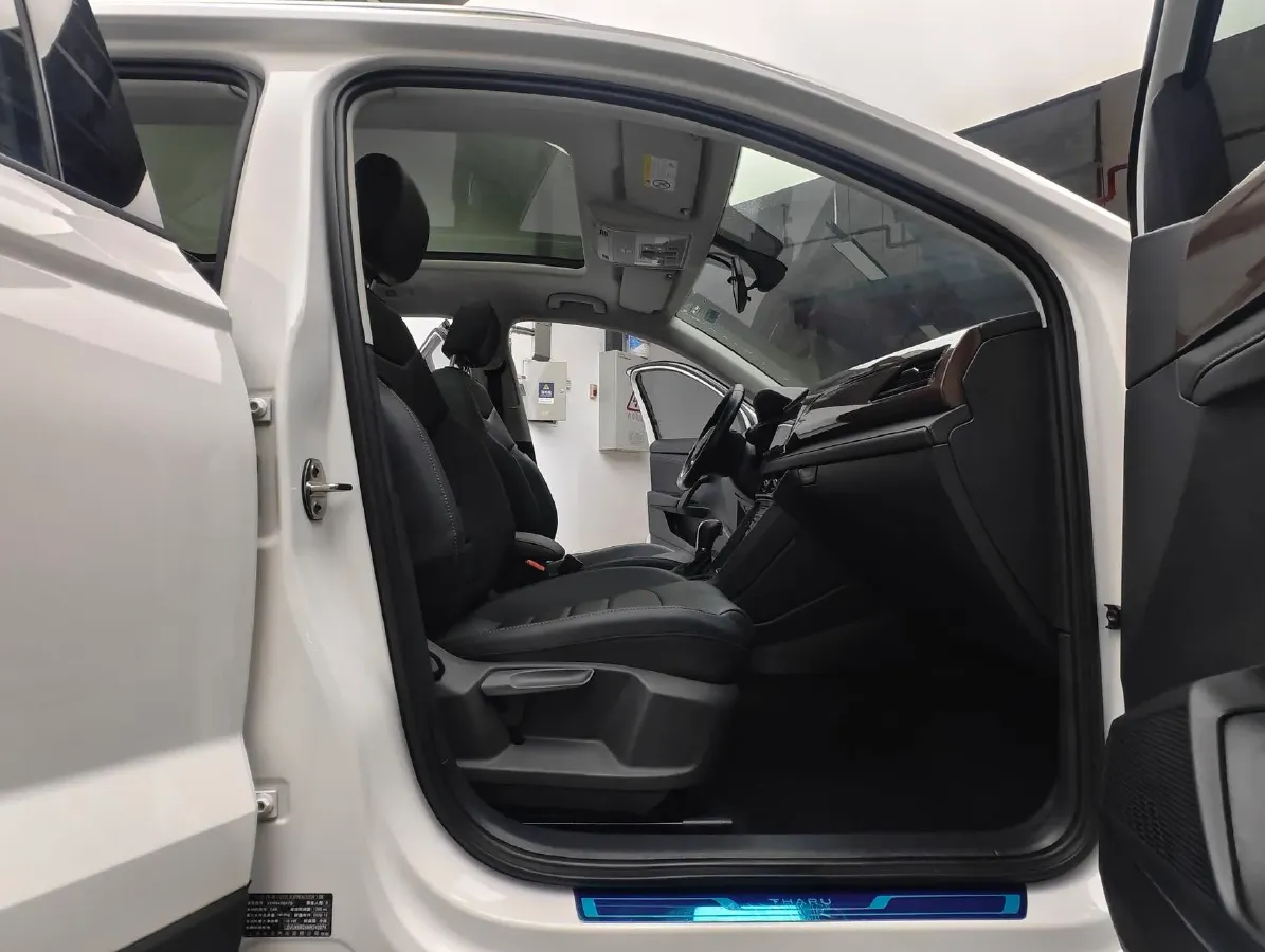 2022 Ford Transit 2.0T 202HP L4 6AT,autocango,china used car exporter,china ev exporter,chinese used car exporter,chinese used ev exporter