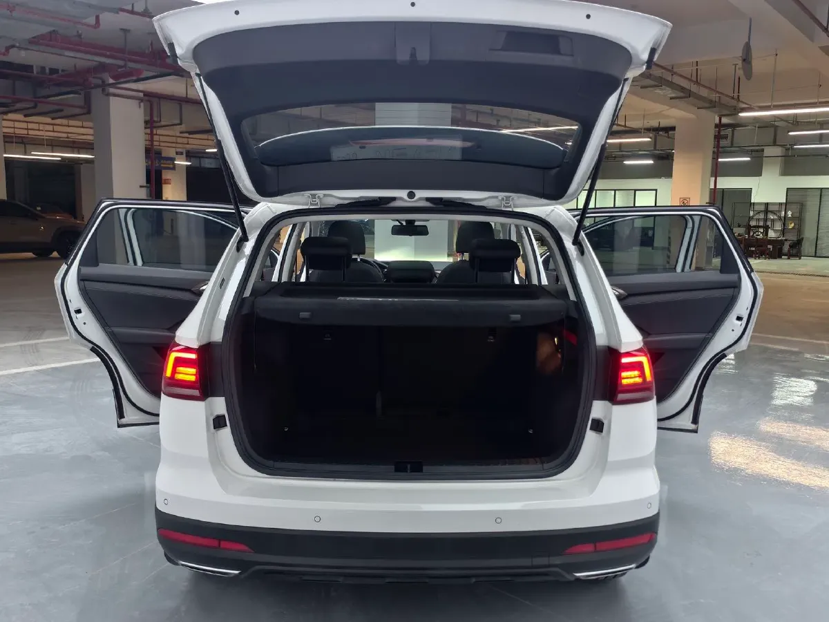 2022 Ford Transit 2.0T 202HP L4 6AT,autocango,china used car exporter,china ev exporter,chinese used car exporter,chinese used ev exporter