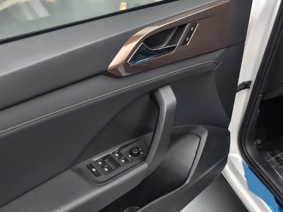 2022 Ford Transit 2.0T 202HP L4 6AT,autocango,china used car exporter,china ev exporter,chinese used car exporter,chinese used ev exporter