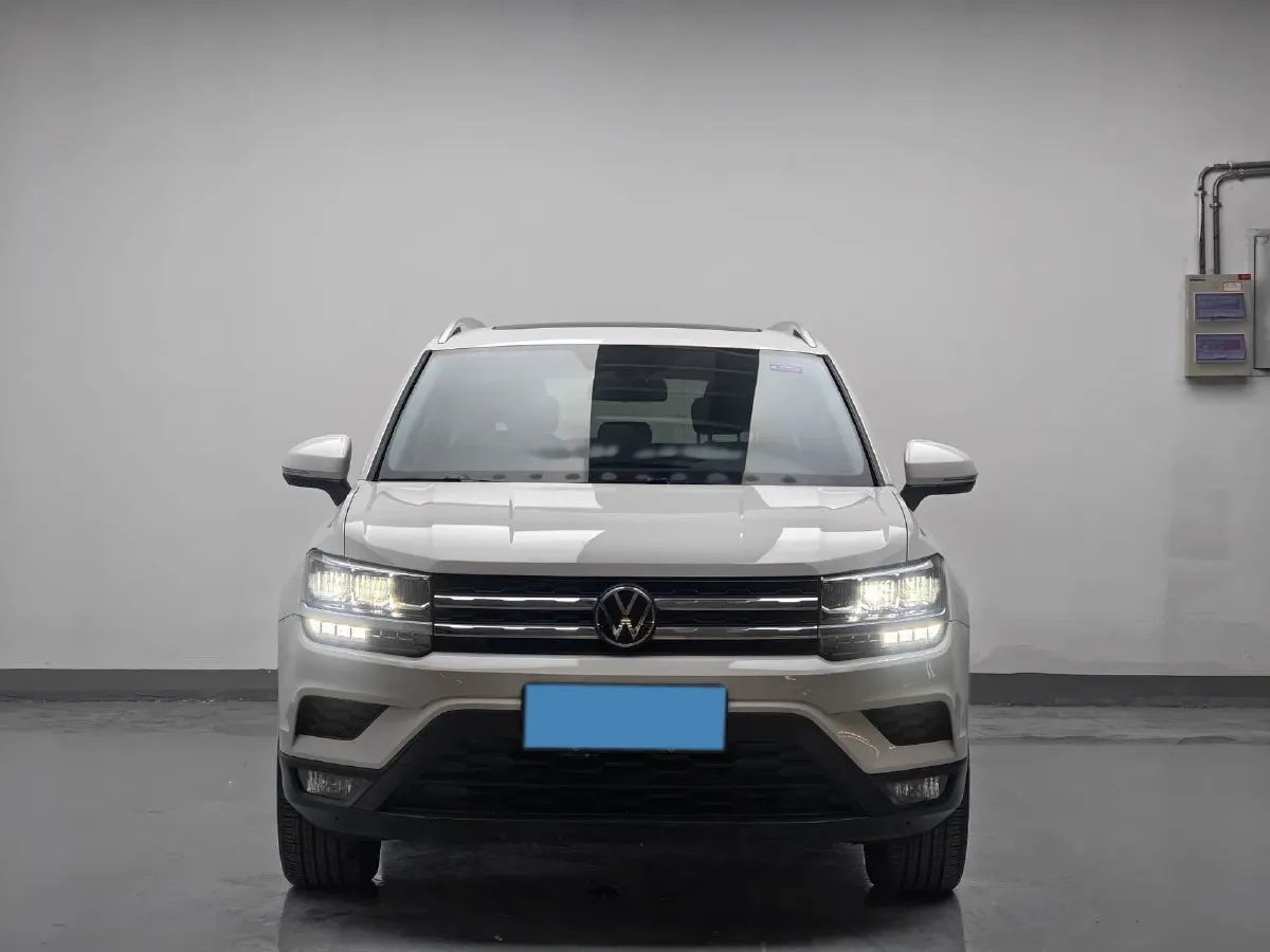 2022 Ford Transit 2.0T 202HP L4 6AT,autocango,china used car exporter,china ev exporter,chinese used car exporter,chinese used ev exporter