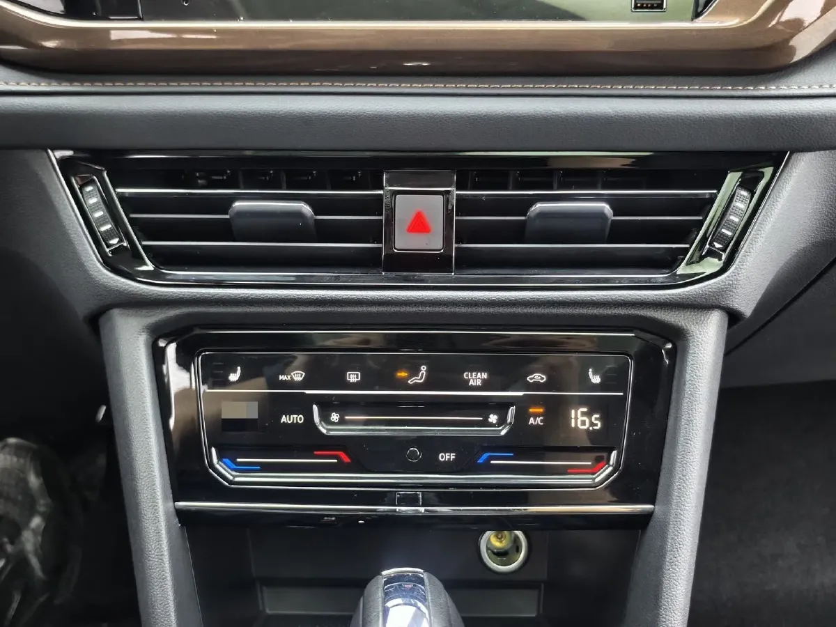 2022 Ford Transit 2.0T 202HP L4 6AT,autocango,china used car exporter,china ev exporter,chinese used car exporter,chinese used ev exporter