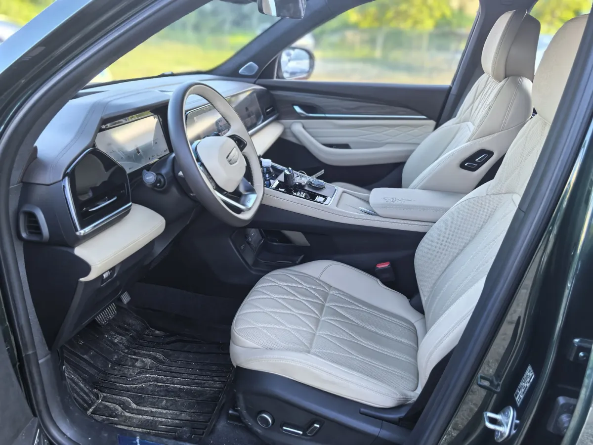 2025 Geely Monjaro 2.0T 238HP L4 8AT,autocango,china used car exporter,china ev exporter,chinese used car exporter,chinese used ev exporter