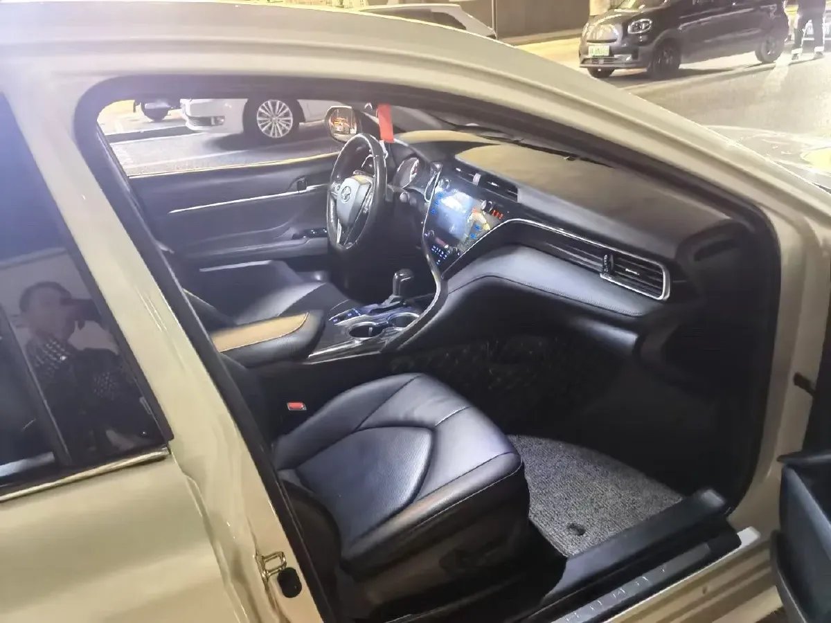 2019 Toyota Camry 2.5L 209HP L4 8AT,autocango,china used car exporter,china ev exporter,chinese used car exporter,chinese used ev exporter