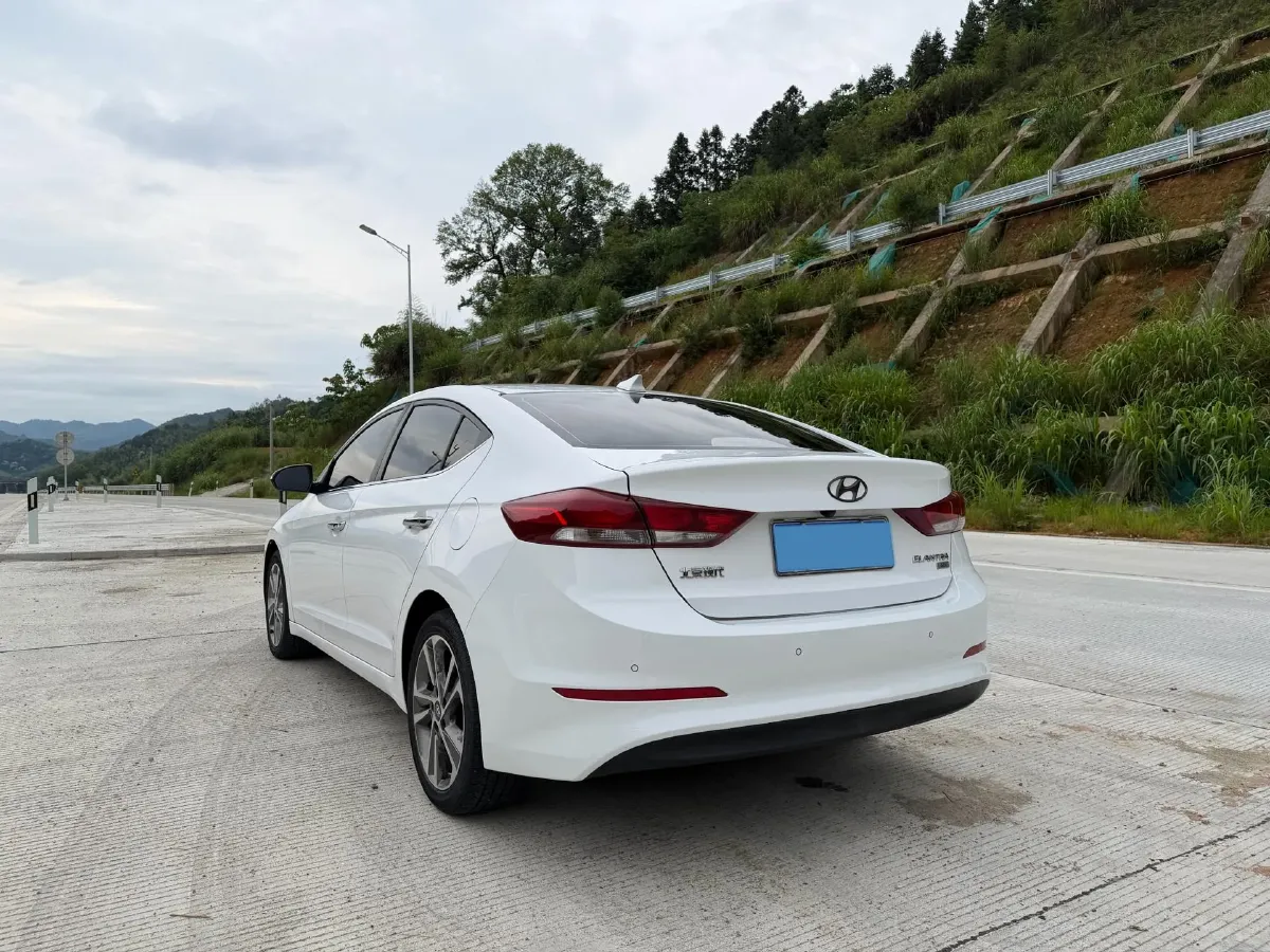 2016 Hyundai Elantra 1.6L 130HP L4 6AT,autocango,china used car exporter,china ev exporter,chinese used car exporter,chinese used ev exporter