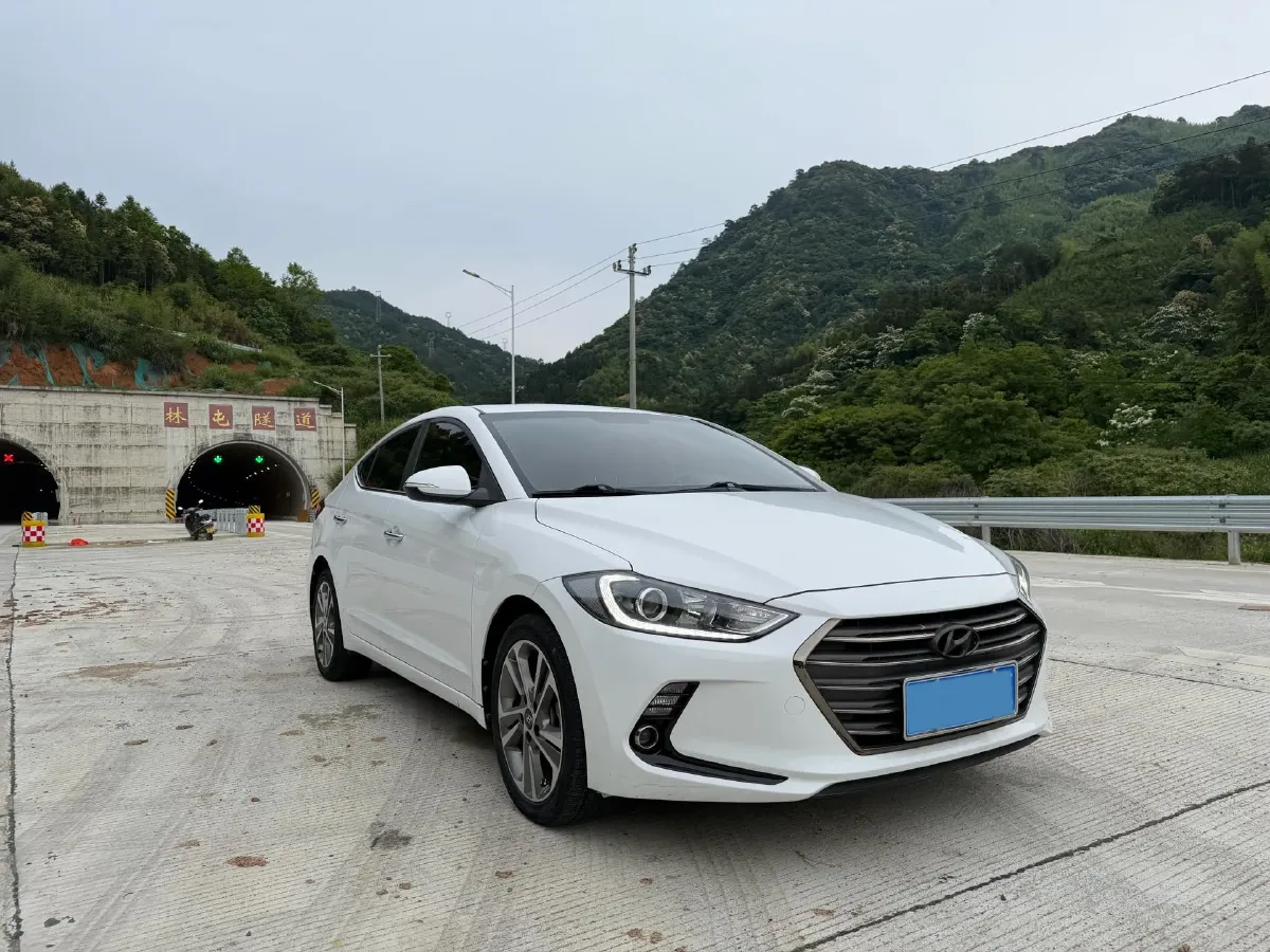 2016 Hyundai Elantra 1.6L 130HP L4 6AT,autocango,china used car exporter,china ev exporter,chinese used car exporter,chinese used ev exporter