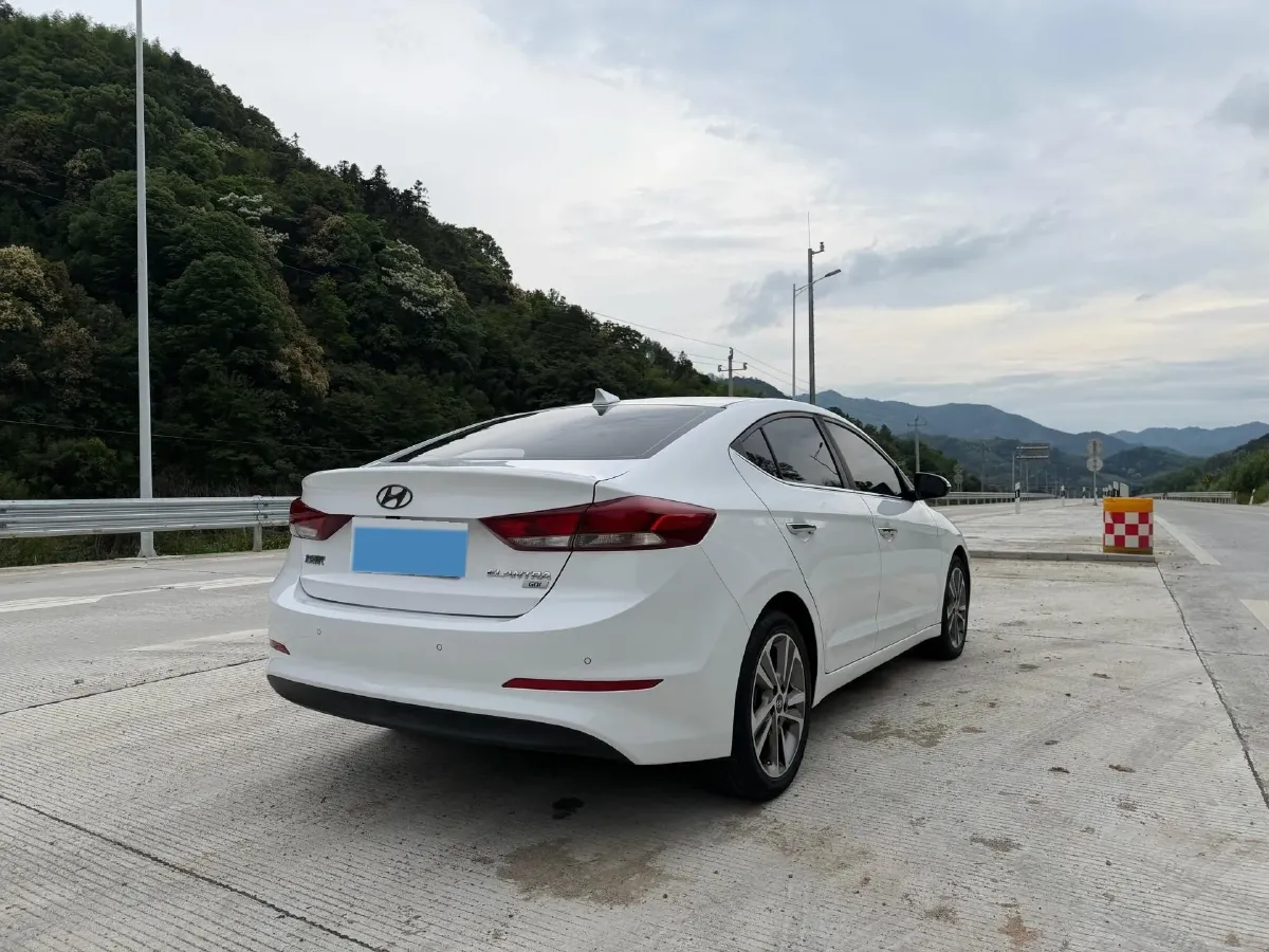 2016 Hyundai Elantra 1.6L 130HP L4 6AT,autocango,china used car exporter,china ev exporter,chinese used car exporter,chinese used ev exporter
