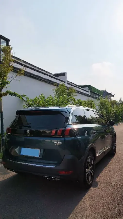 2019 Peugeot 5008 1.8T 204HP L4 6AT,autocango,china used car exporter,china ev exporter,chinese used car exporter,chinese used ev exporter