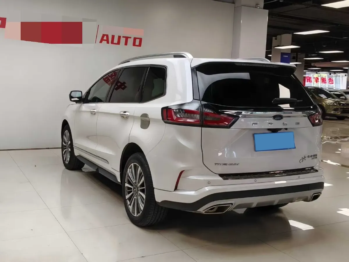 2021 Ford Edge 2.0T 245HP L4 8AT,autocango,china used car exporter,china ev exporter,chinese used car exporter,chinese used ev exporter