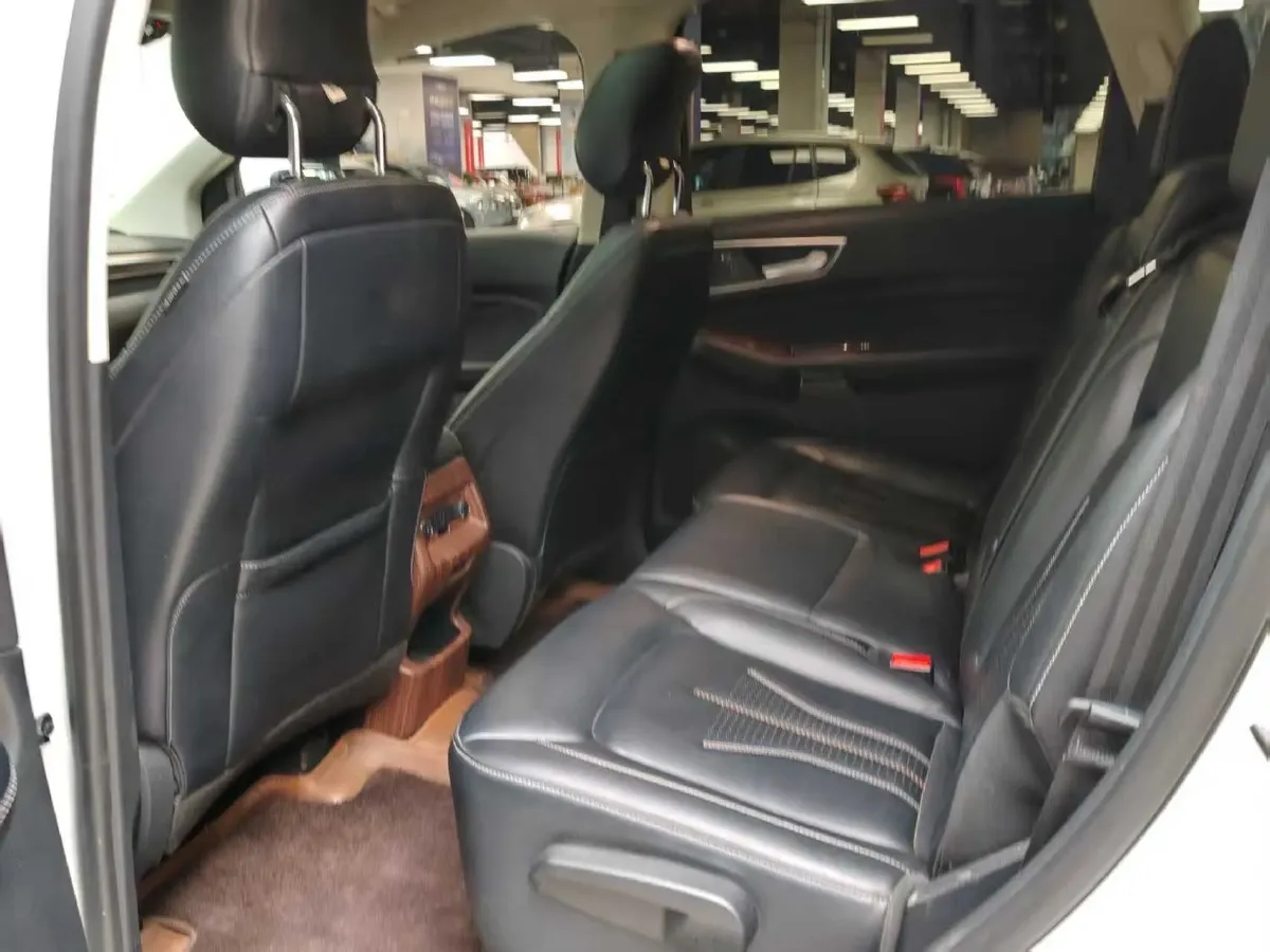 2021 Ford Edge 2.0T 245HP L4 8AT,autocango,china used car exporter,china ev exporter,chinese used car exporter,chinese used ev exporter