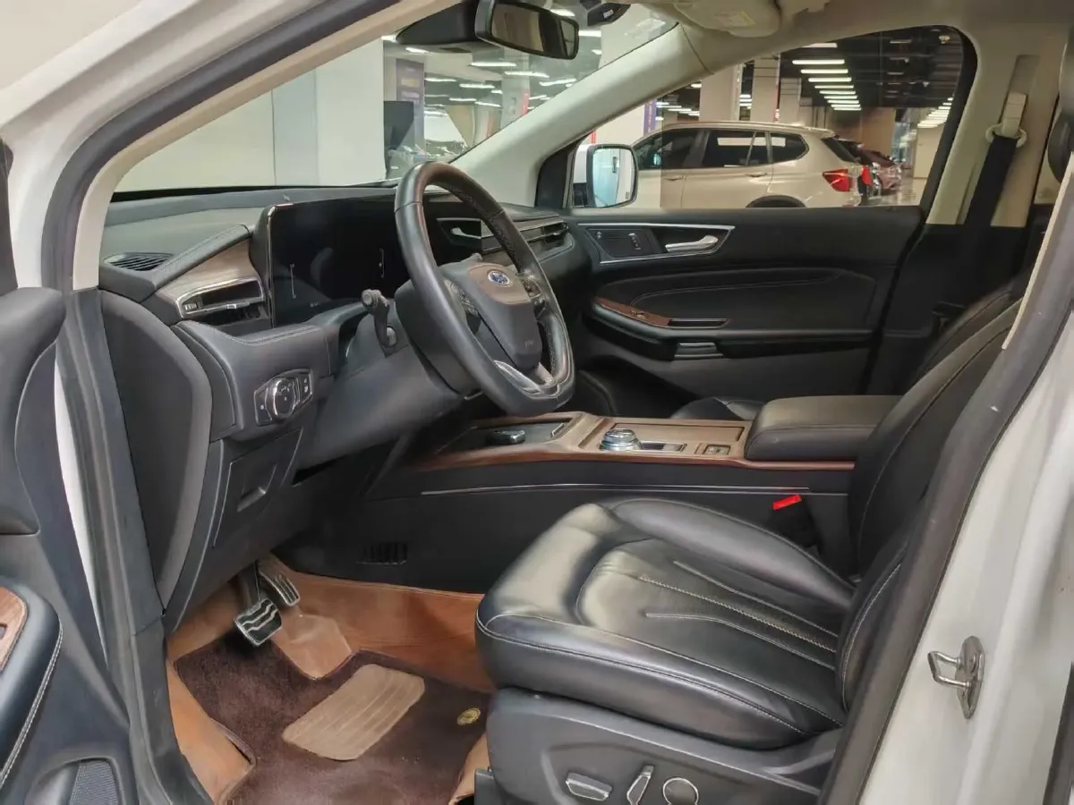 2021 Ford Edge 2.0T 245HP L4 8AT,autocango,china used car exporter,china ev exporter,chinese used car exporter,chinese used ev exporter