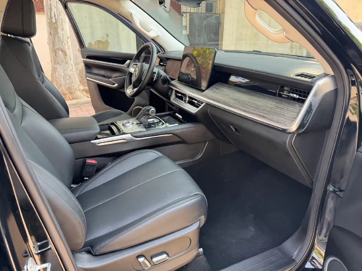 2025 Great Wall Poer Hi4-T 2.0T 252HP L4 9AT PHEV,autocango,china used car exporter,china ev exporter,chinese used car exporter,chinese used ev exporter