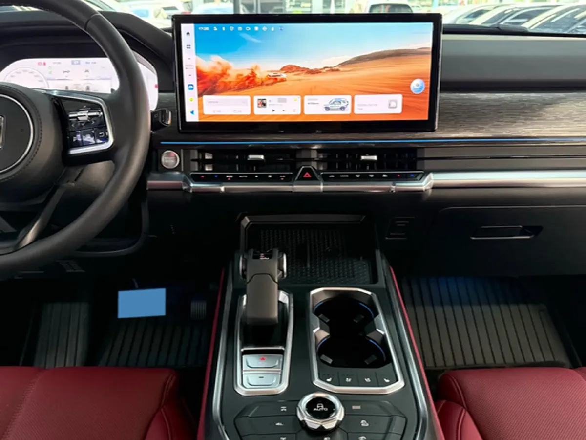 2024 Tank 400 2.0T 252HP L4 9AT PHEV 36.7/37.1KWH,autocango,china used car exporter,china ev exporter,chinese used car exporter,chinese used ev exporter
