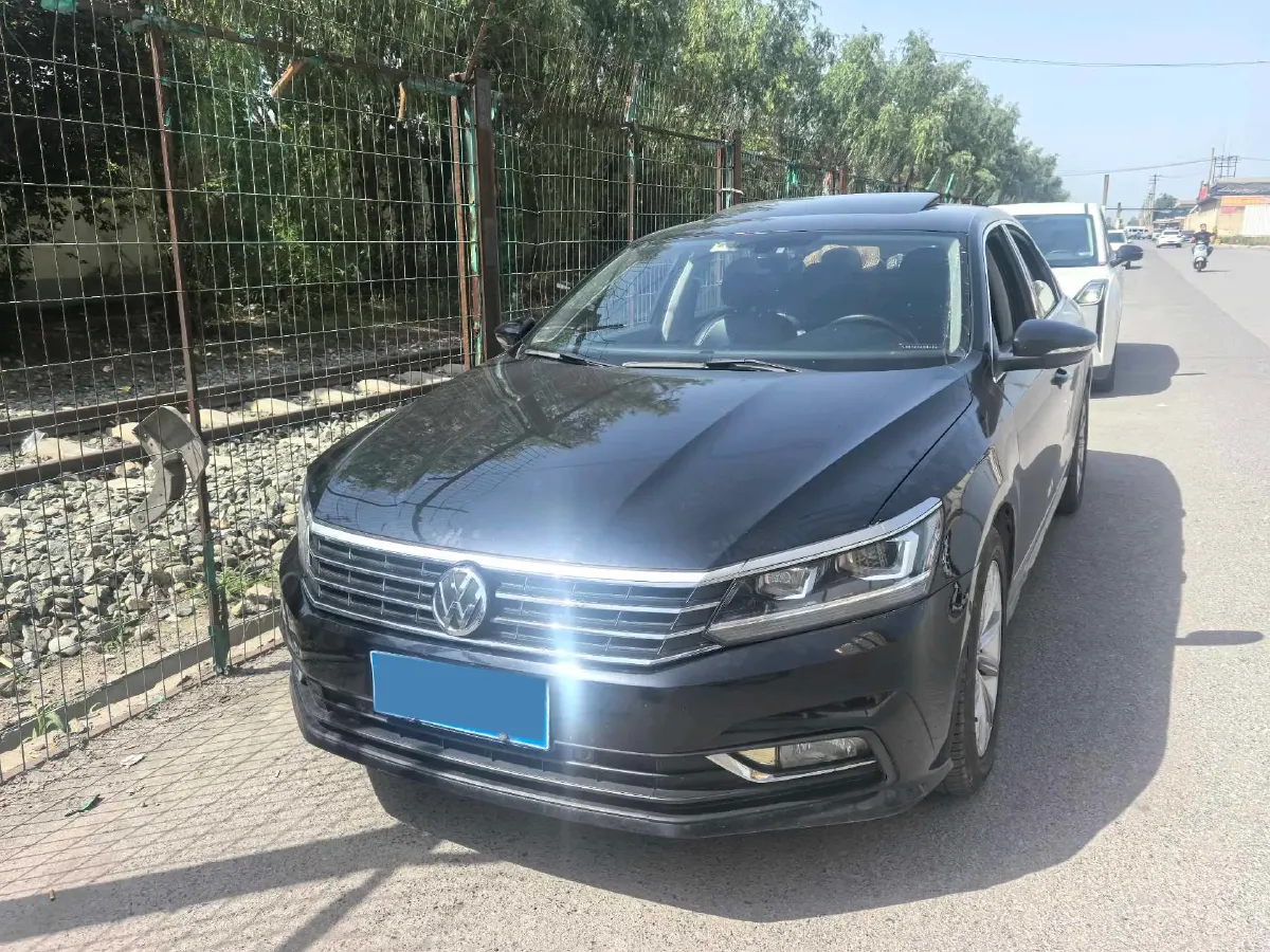 2017 Volkswagen Passat 1.8T 180HP L4 7DCT,autocango,china used car exporter,china ev exporter,chinese used car exporter,chinese used ev exporter