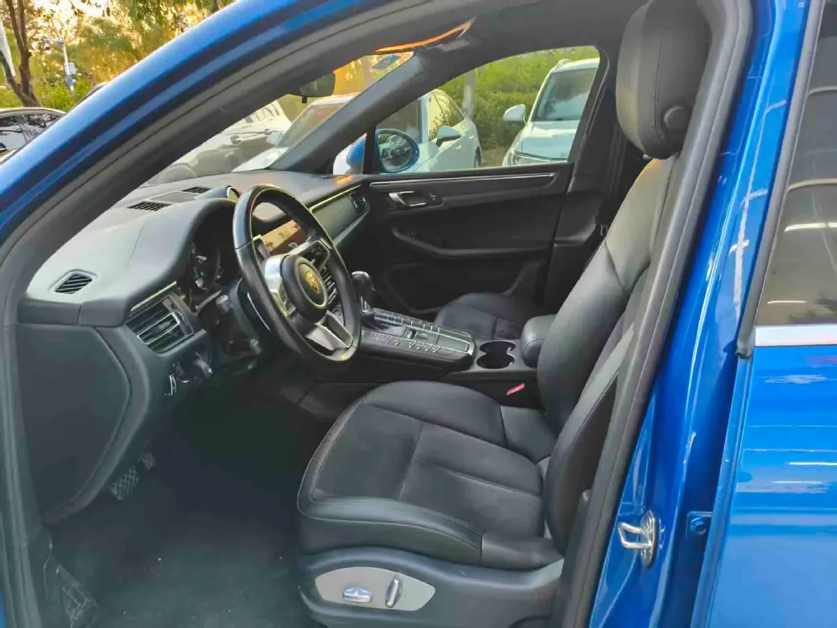 2018 Porsche Macan 2.0T 252HP L4 7DCT,autocango,china used car exporter,china ev exporter,chinese used car exporter,chinese used ev exporter