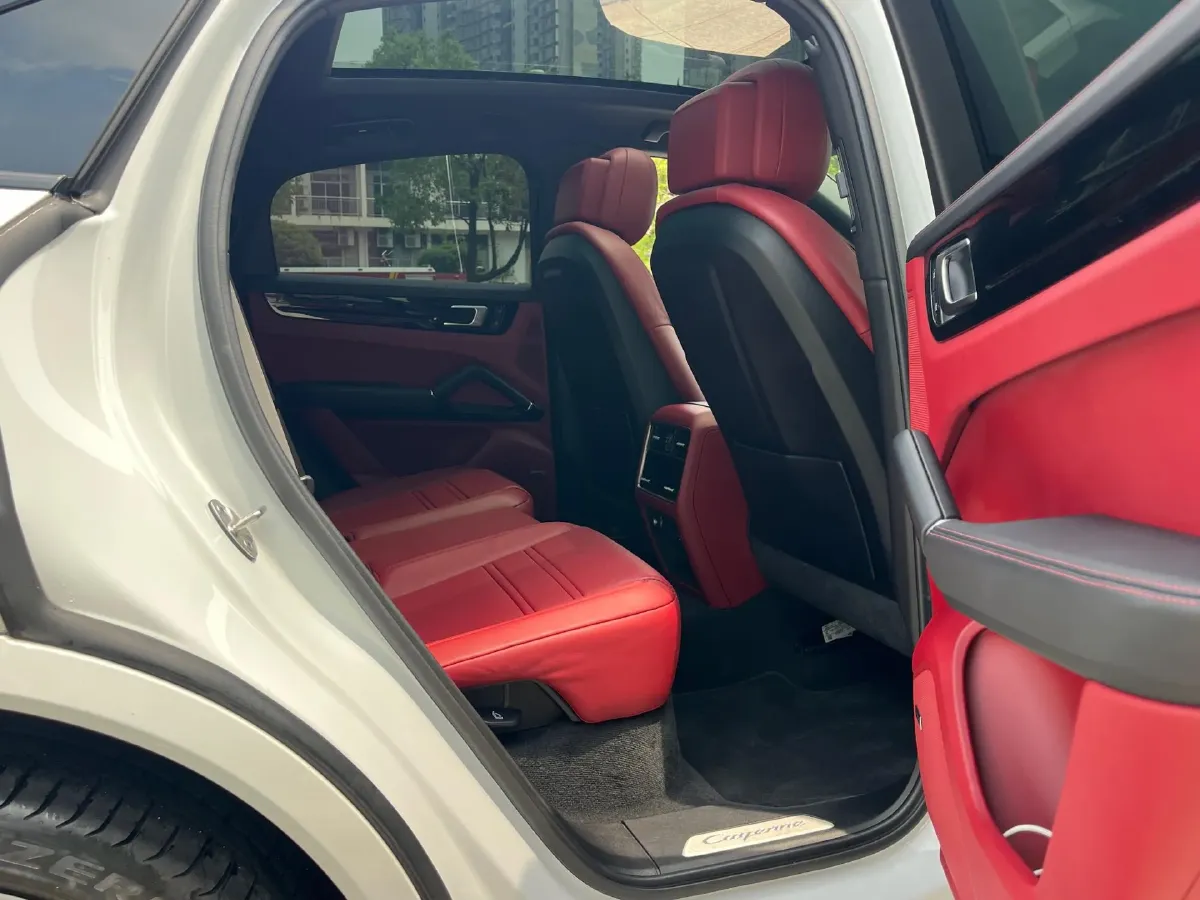 2023 Porsche Cayenne 3.0T 340HP V6 8AT,autocango,china used car exporter,china ev exporter,chinese used car exporter,chinese used ev exporter