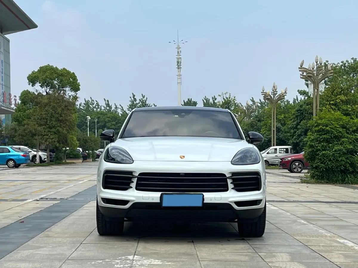 2023 Porsche Cayenne 3.0T 340HP V6 8AT,autocango,china used car exporter,china ev exporter,chinese used car exporter,chinese used ev exporter