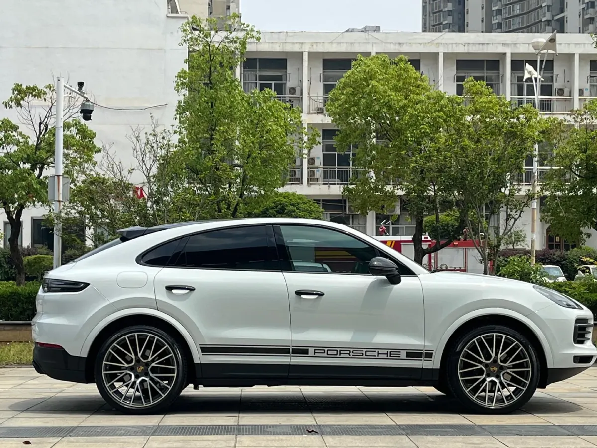 2023 Porsche Cayenne 3.0T 340HP V6 8AT,autocango,china used car exporter,china ev exporter,chinese used car exporter,chinese used ev exporter