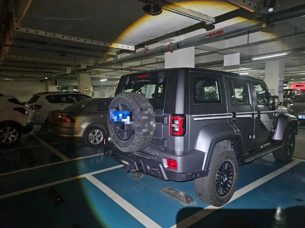 2023 Beijing BJ40 2.0T 224HP L4 8AT,autocango,china used car exporter,china ev exporter,chinese used car exporter,chinese used ev exporter