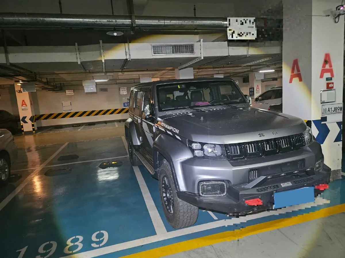 2023 Beijing BJ40 2.0T 224HP L4 8AT,autocango,china used car exporter,china ev exporter,chinese used car exporter,chinese used ev exporter