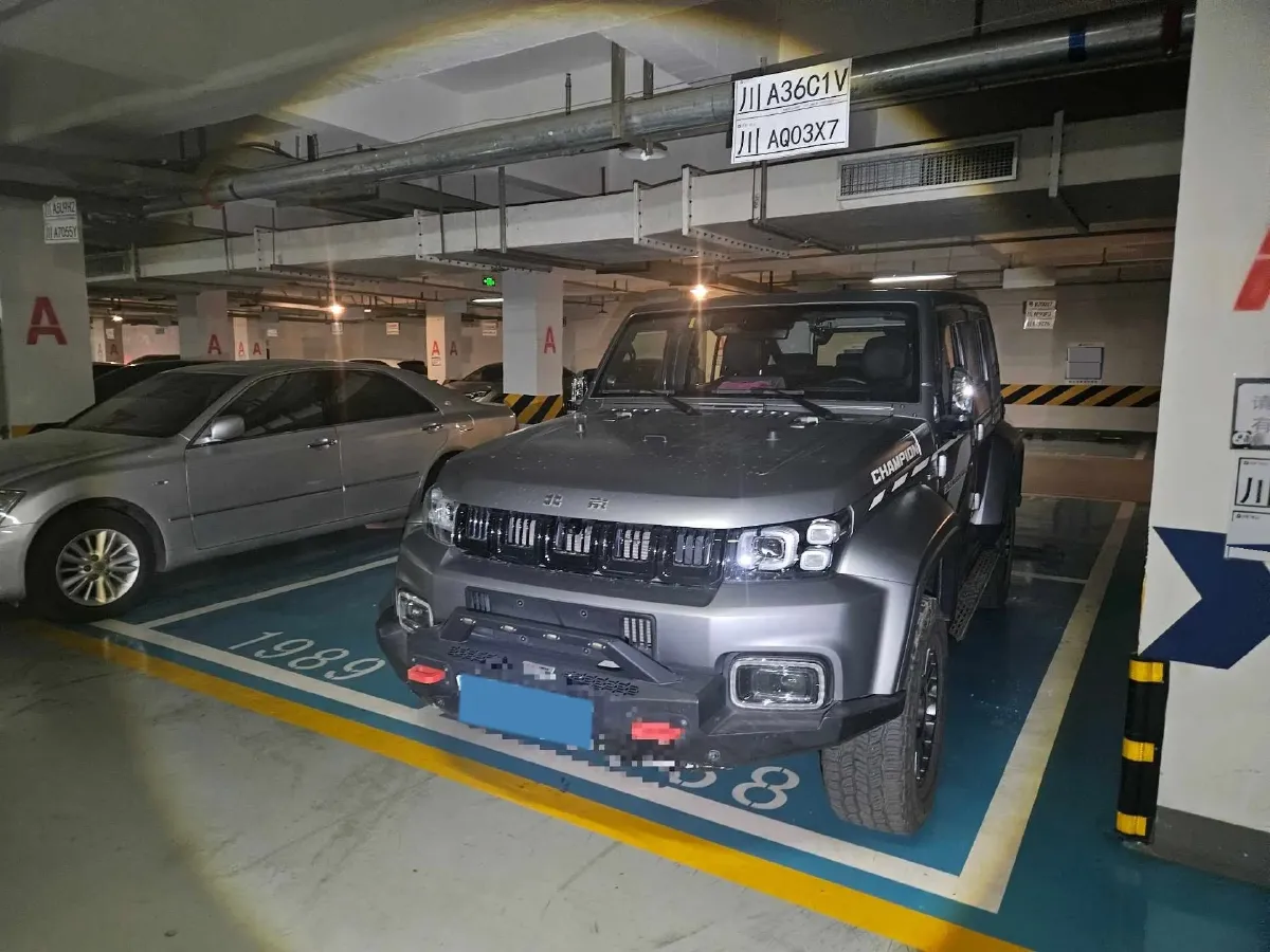 2023 Beijing BJ40 2.0T 224HP L4 8AT,autocango,china used car exporter,china ev exporter,chinese used car exporter,chinese used ev exporter